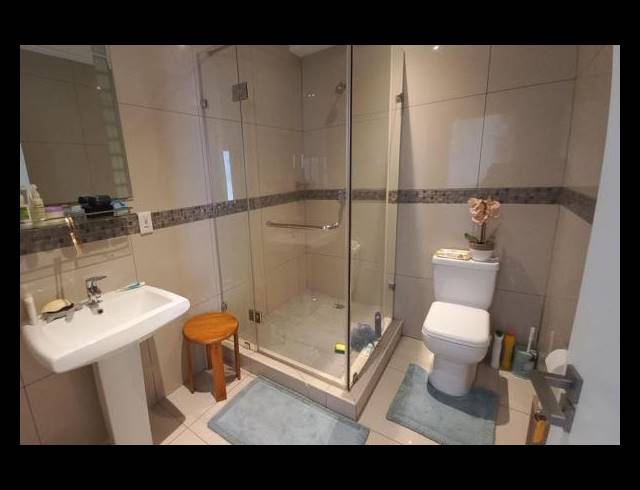 2 BEDROOM APARTMENT FOR SALE IN UMHLANGA RIDGE